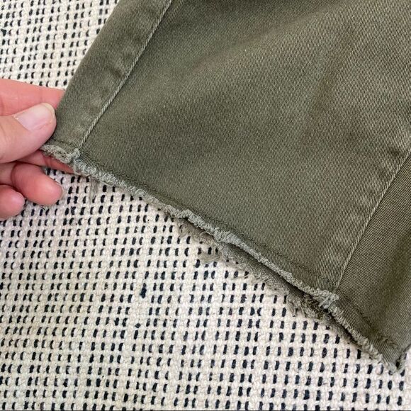 Nitrous Black olive green boys size medium drawstring pull on shorts - Picture 3 of 5